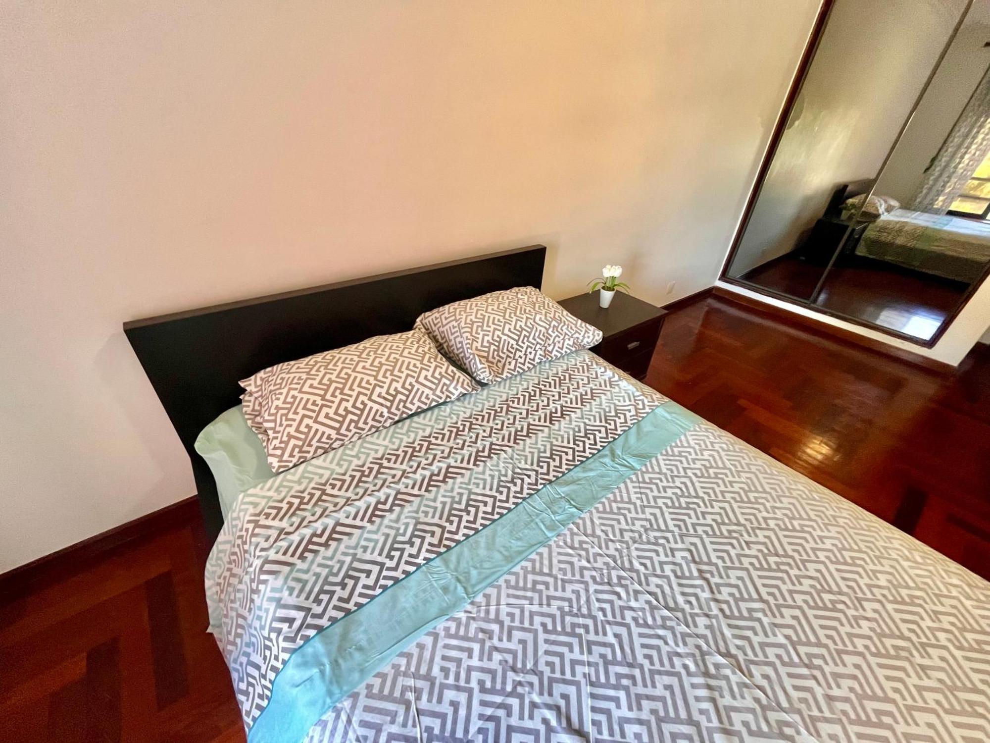 Quarto Boa Localizacao Com Cozinha E Casa De Banho Apartment Капарика Екстериор снимка